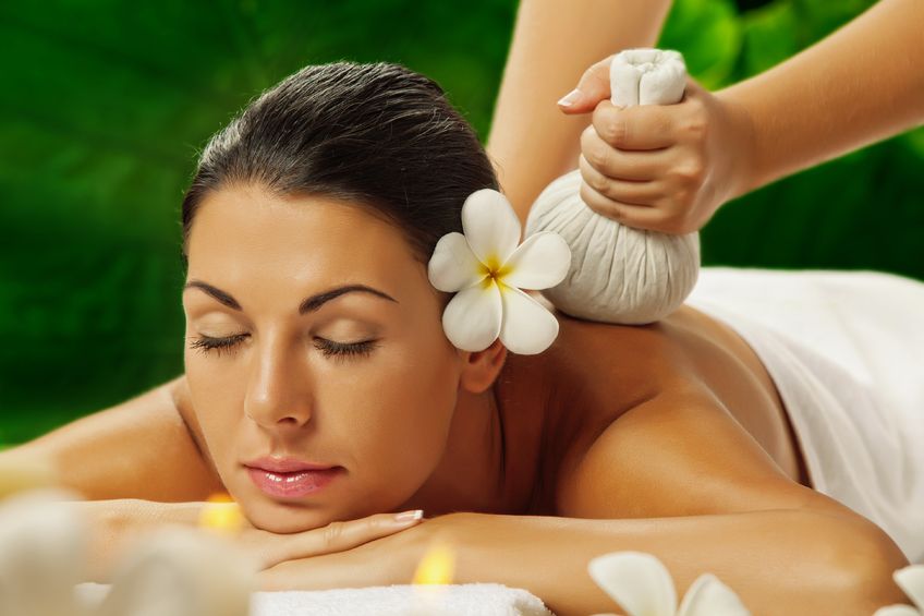 herbal compress therapy at paradise massage center Rawalpindi/Bahria Town